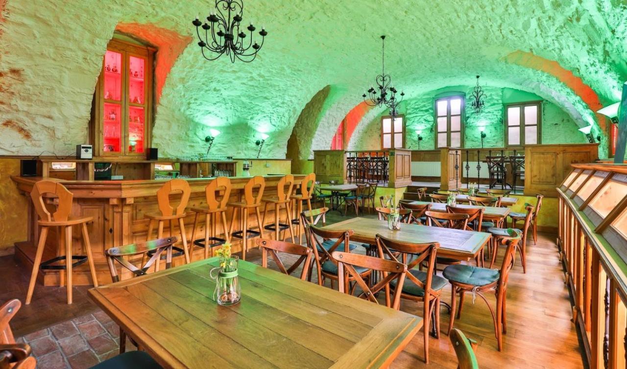 Hotel-Gasthaus "Krone" Boetzingen Exteriör bild
